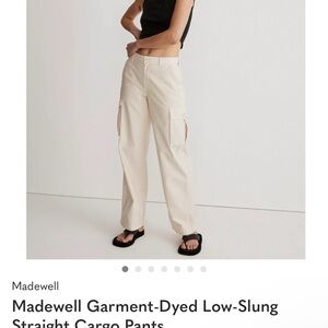 Madewell Low-Slung Straight Cargo Pants in Cream
